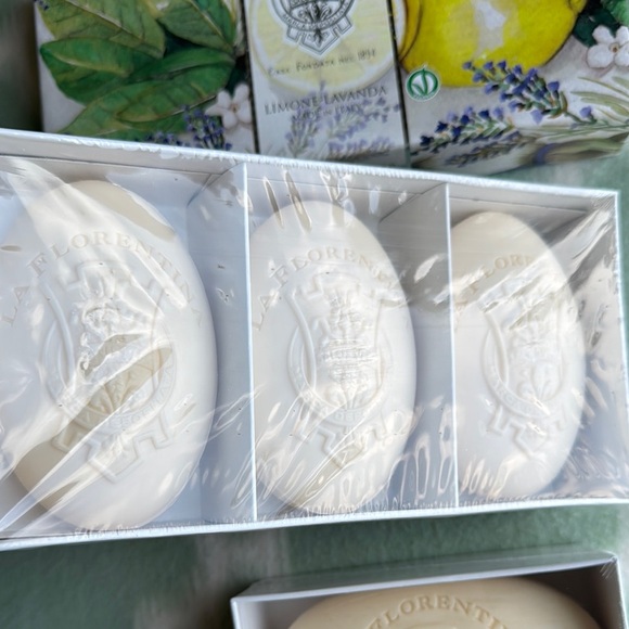 NWT La Fiorentina Limone Lavanda Hand Soap made in Italy - Vibrant Yellow Green - Picture 3 of 7